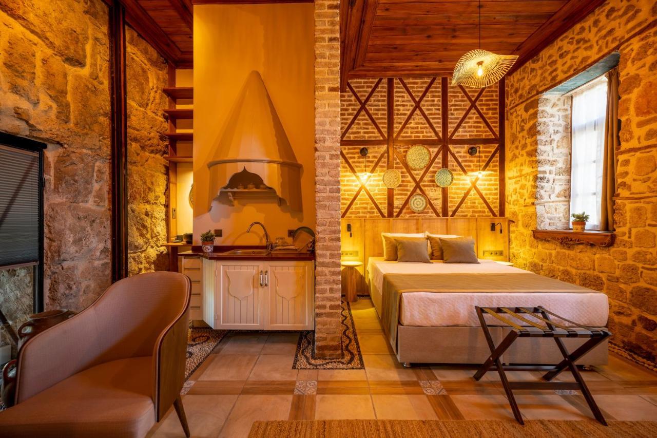Route Hotel Kaleici - Adult Only Antalya Exteriör bild