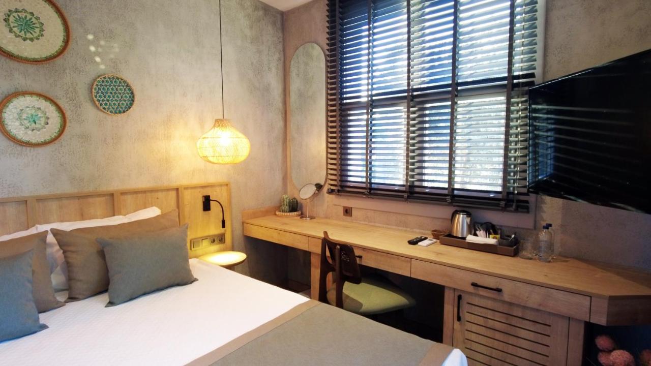 Route Hotel Kaleici - Adult Only Antalya Exteriör bild
