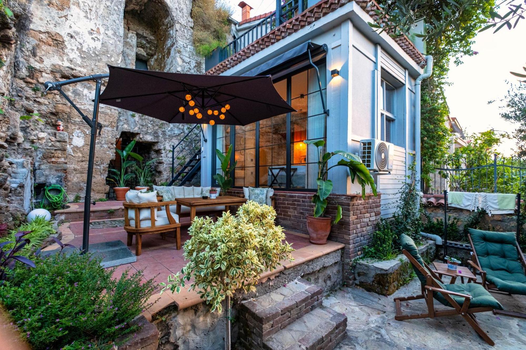 Route Hotel Kaleici - Adult Only Antalya Exteriör bild