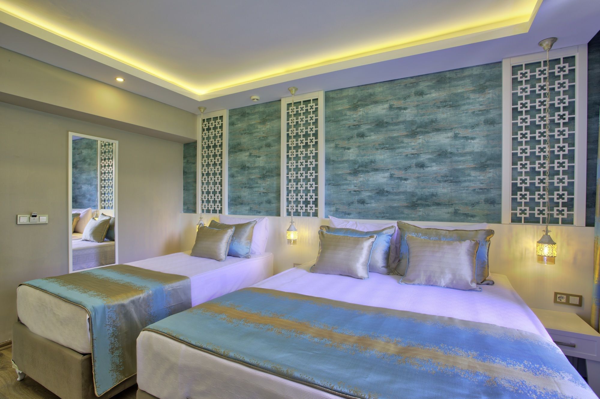 Route Hotel Kaleici - Adult Only Antalya Exteriör bild