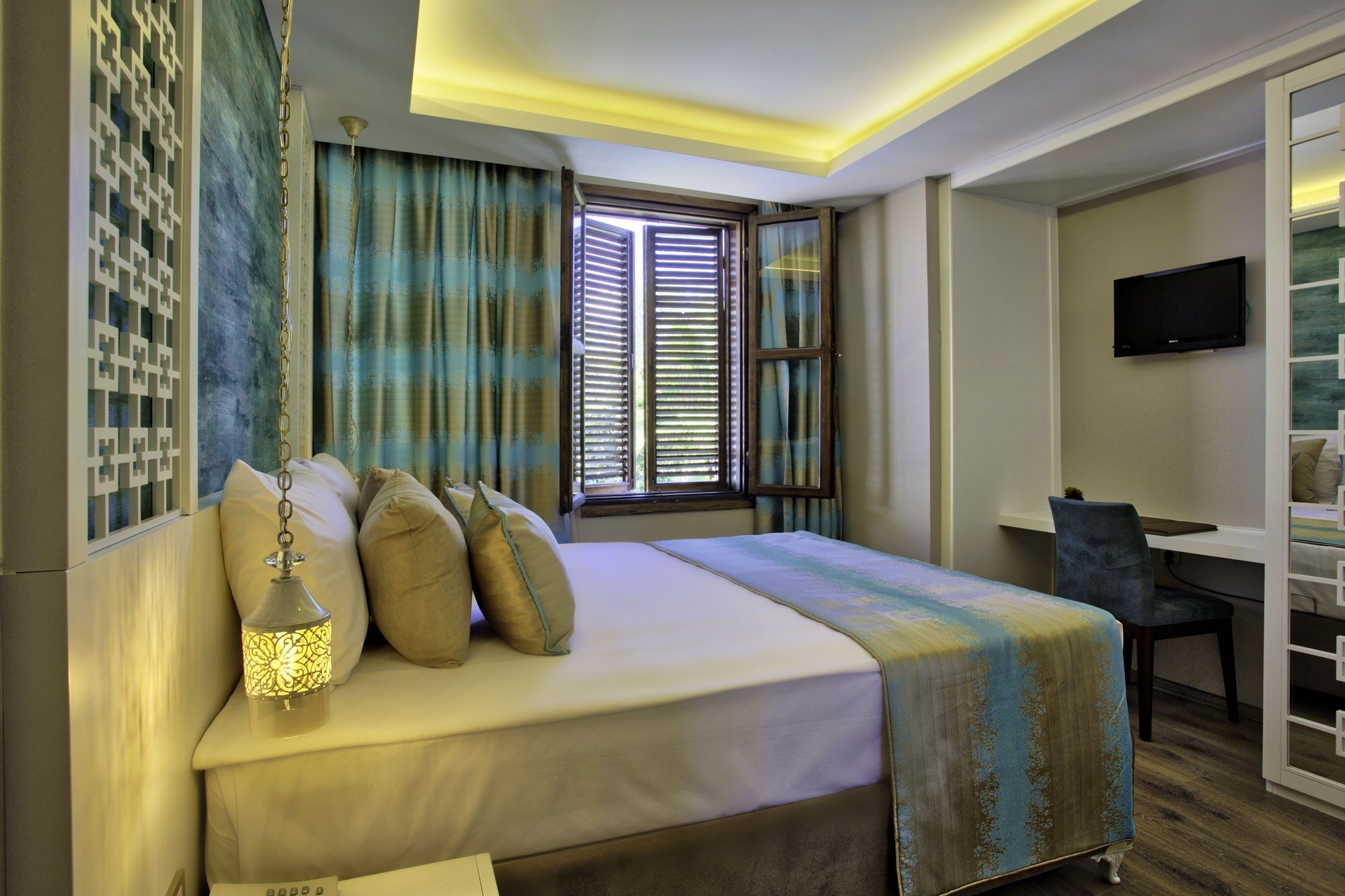 Route Hotel Kaleici - Adult Only Antalya Exteriör bild